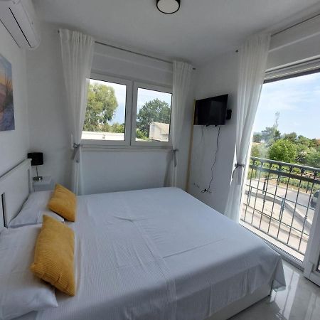 Ferienhaus Maestral - Kastel Kambelovac Kastela Bagian luar foto