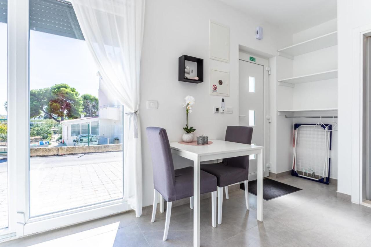 Ferienhaus Maestral - Kastel Kambelovac Kastela Bagian luar foto