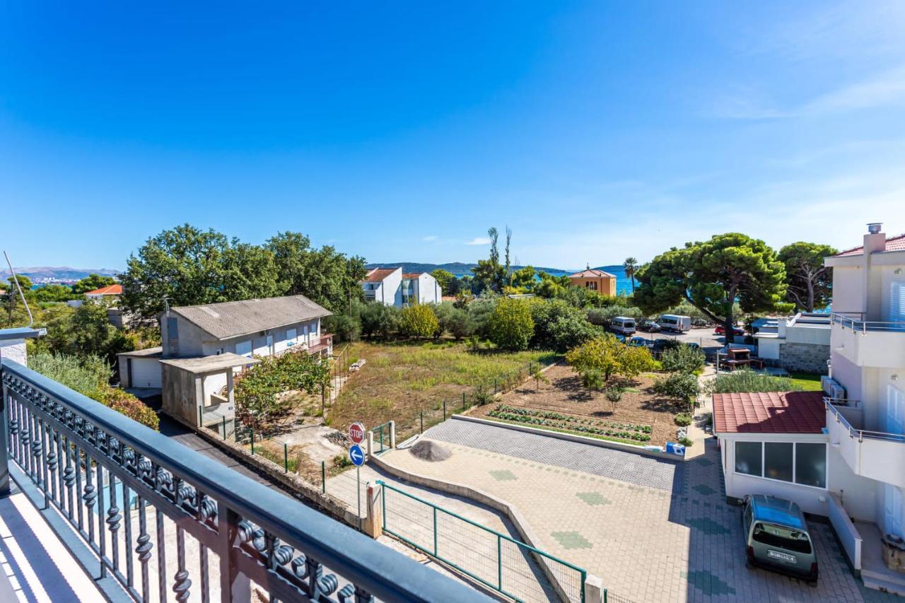 Ferienhaus Maestral - Kastel Kambelovac Kastela Bagian luar foto