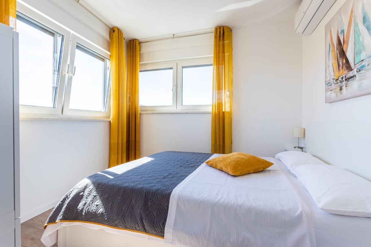Ferienhaus Maestral - Kastel Kambelovac Kastela Bagian luar foto